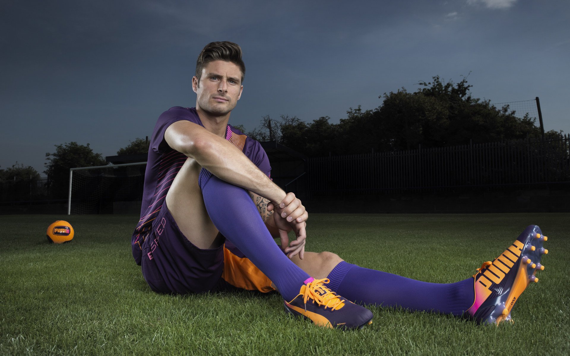 布莱顿利用定位球制造持续威胁,布莱顿首发