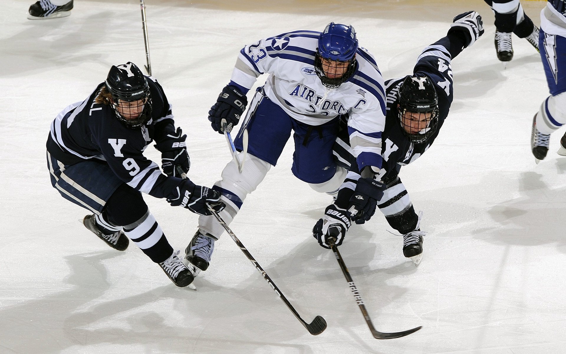 拜仁管理层稳定,为球队长远发展铺路,拜仁高管